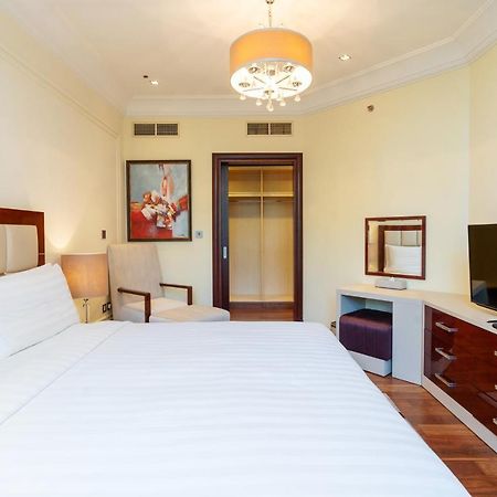 Royal Club By Rvhr, Grandeur Residence Crescent Palm Jumeirah ドバイ エクステリア 写真