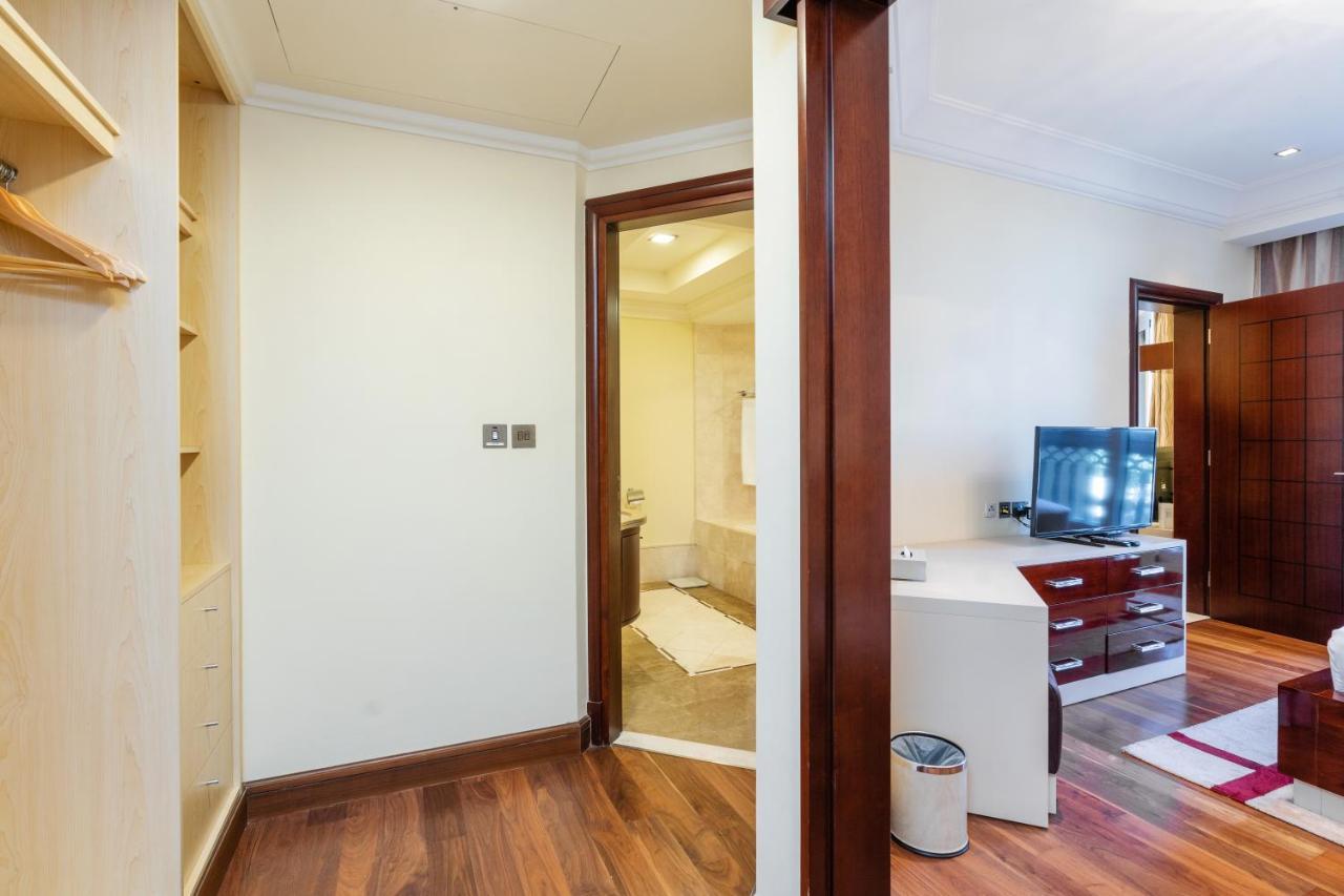 Royal Club By Rvhr, Grandeur Residence Crescent Palm Jumeirah ドバイ エクステリア 写真