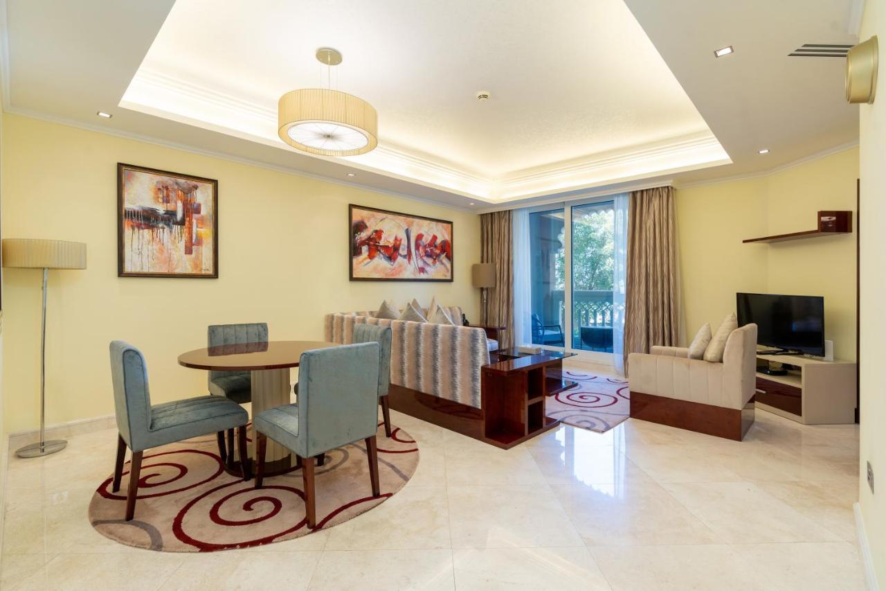 Royal Club By Rvhr, Grandeur Residence Crescent Palm Jumeirah ドバイ エクステリア 写真