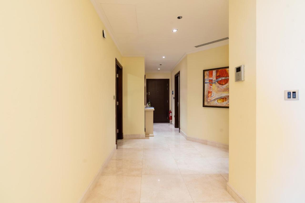 Royal Club By Rvhr, Grandeur Residence Crescent Palm Jumeirah ドバイ エクステリア 写真