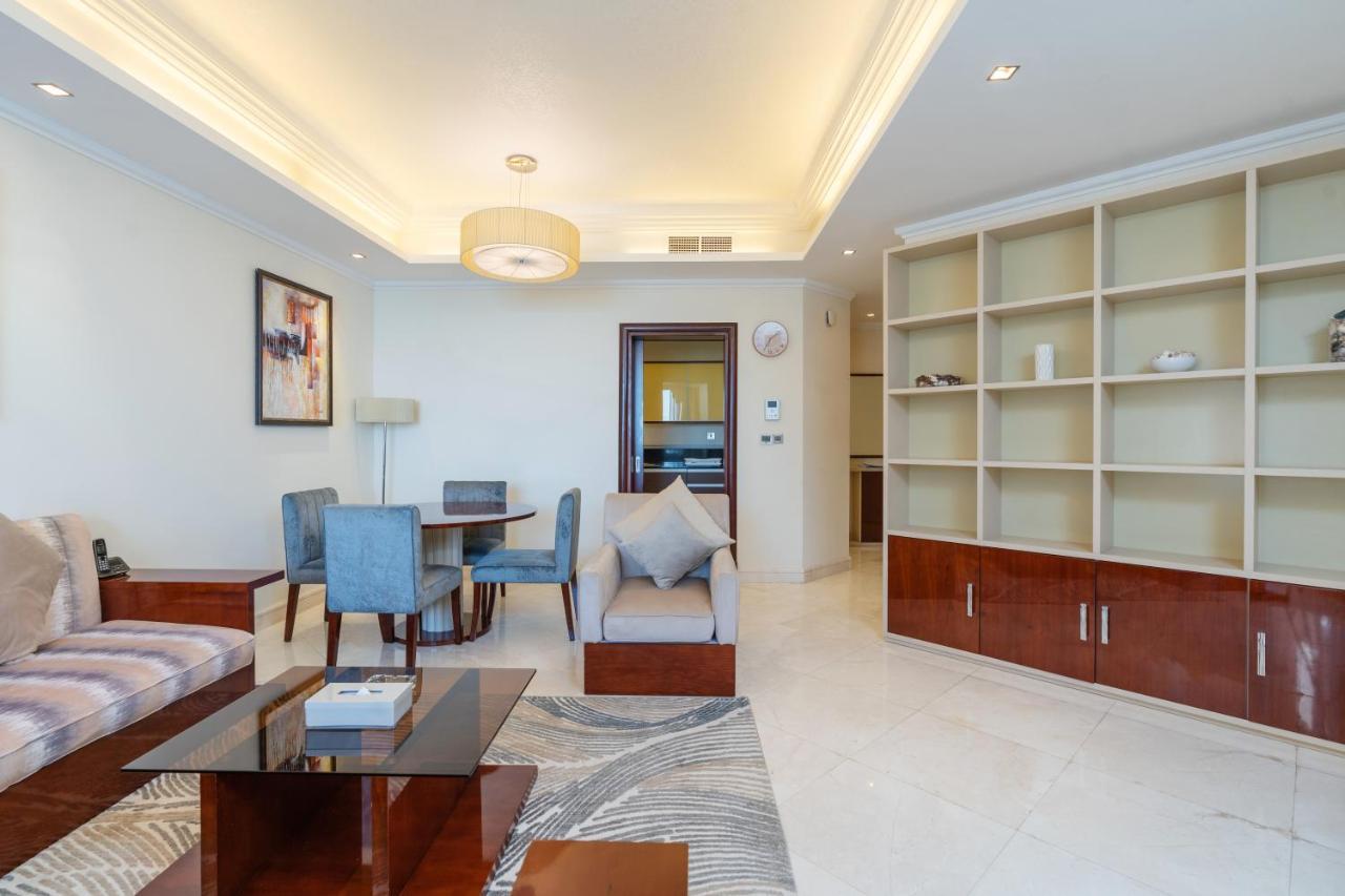 Royal Club By Rvhr, Grandeur Residence Crescent Palm Jumeirah ドバイ エクステリア 写真
