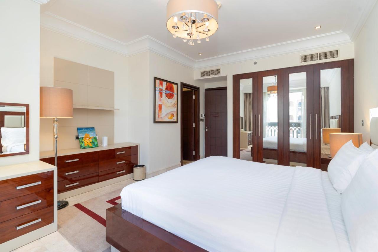 Royal Club By Rvhr, Grandeur Residence Crescent Palm Jumeirah ドバイ エクステリア 写真