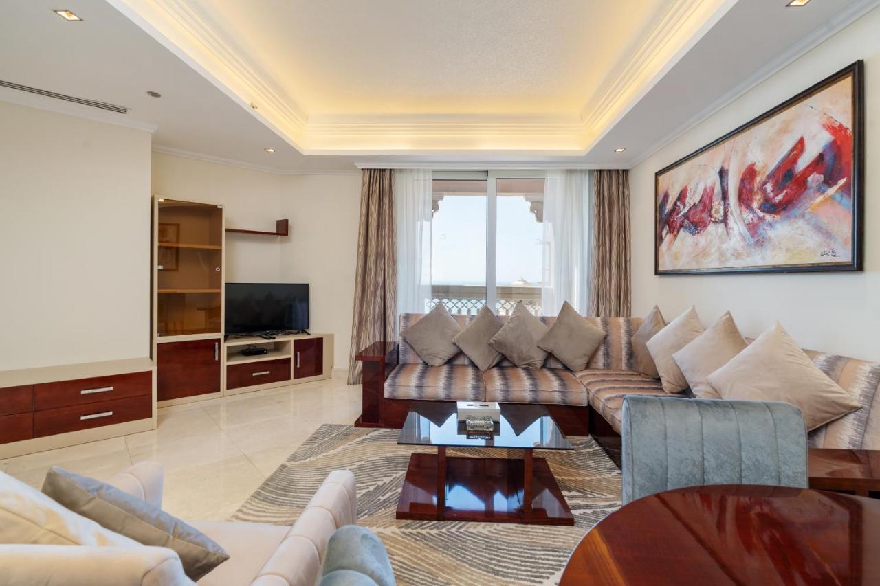 Royal Club By Rvhr, Grandeur Residence Crescent Palm Jumeirah ドバイ エクステリア 写真