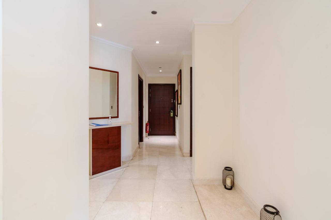 Royal Club By Rvhr, Grandeur Residence Crescent Palm Jumeirah ドバイ エクステリア 写真